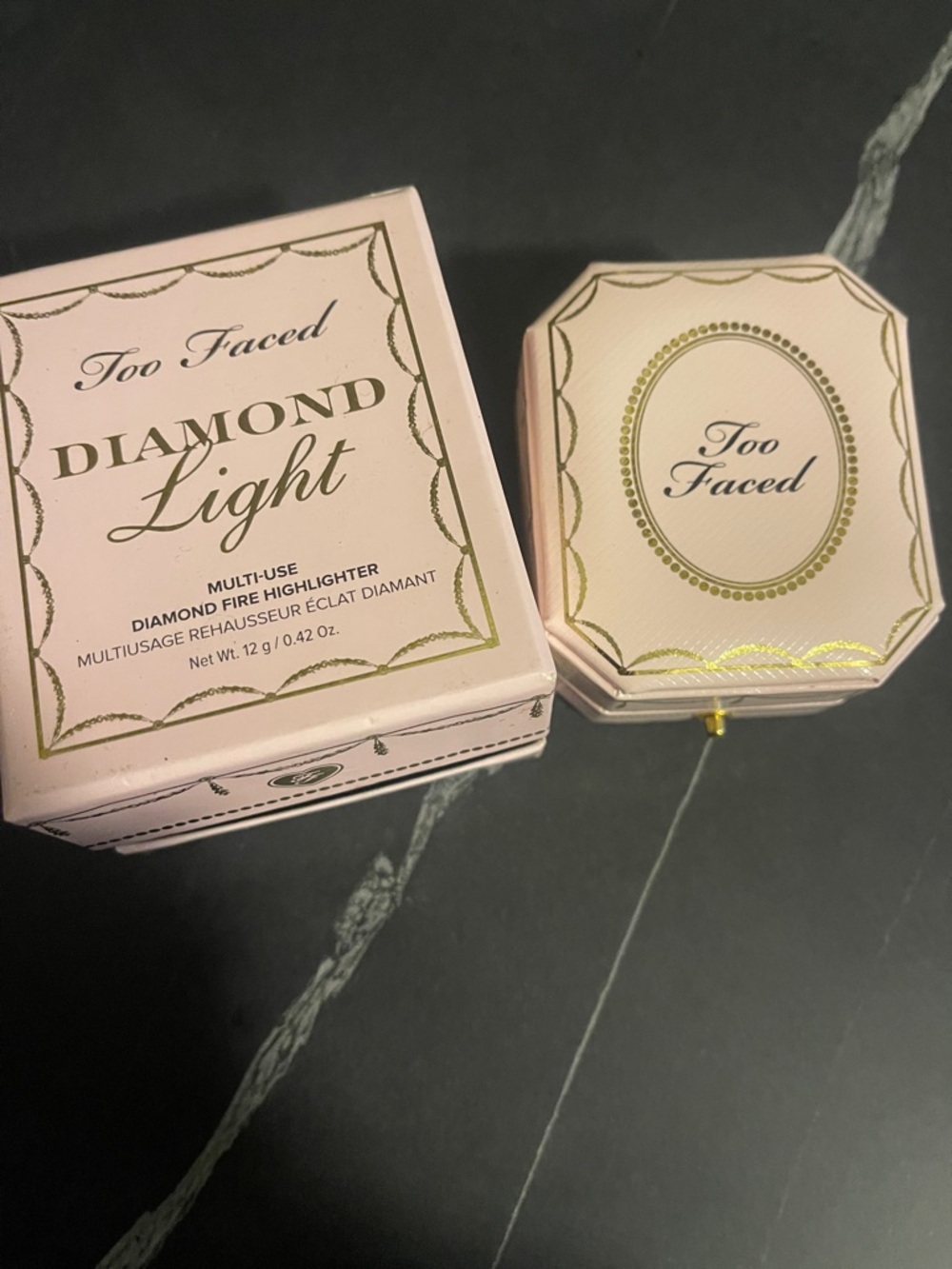 Too Faced Pink & Gold Diamond Light Highlighter Compact